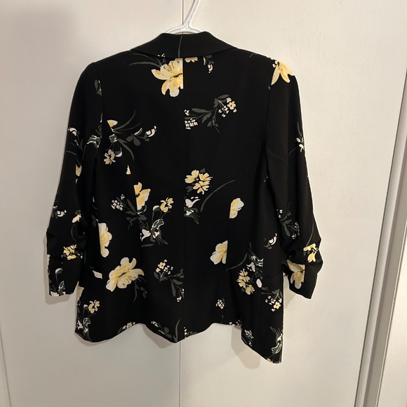 Ricki's Size XS Jacket Black with Yellow Flowers - Picture 5 of 8